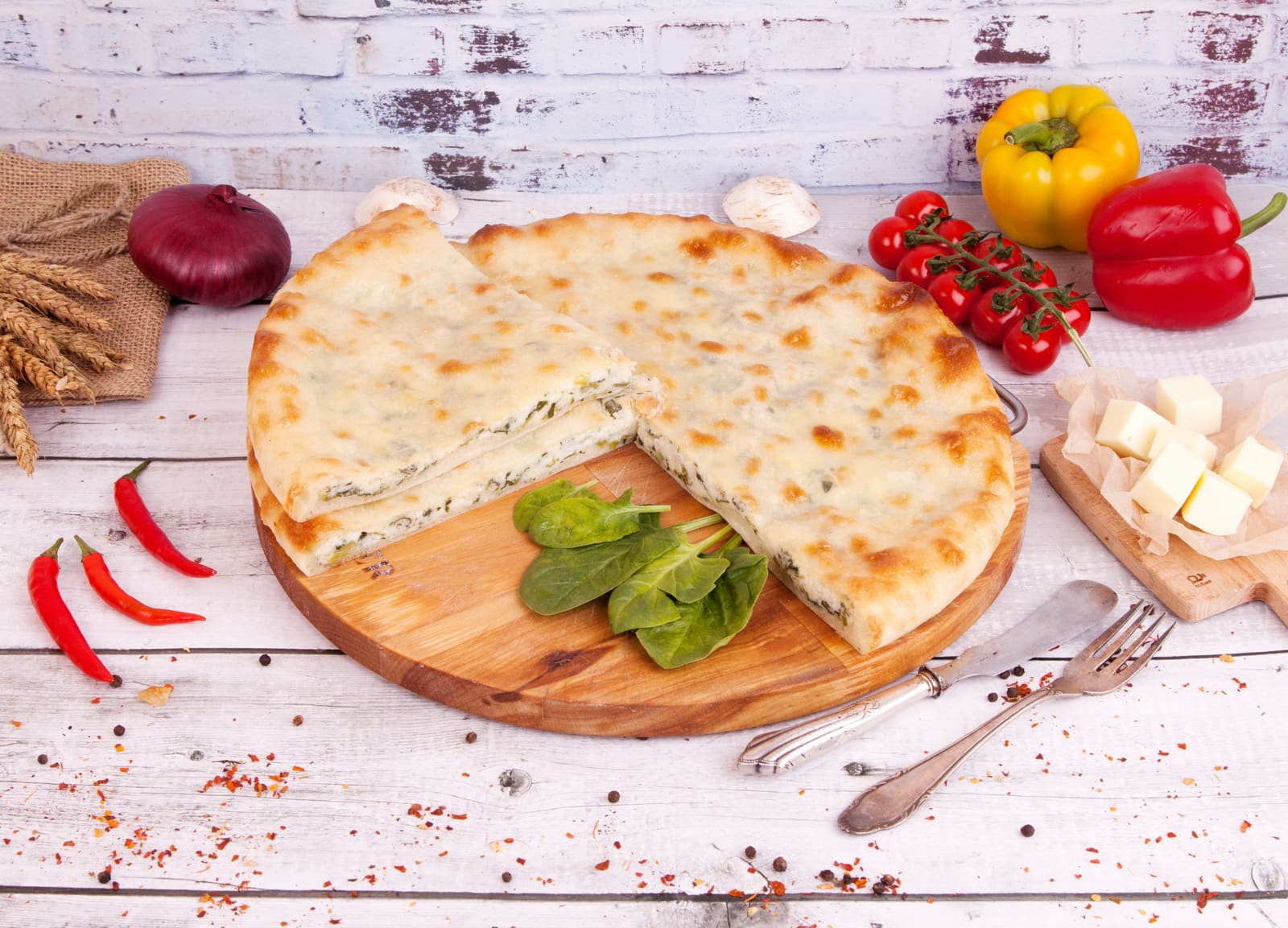 Пирог со шпинатом и сыром